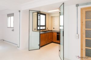 Por qué puertas de cristal en la reforma de tu cocina
