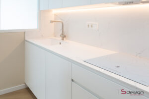 Cómo reformar la encimera de tu cocina: materiales y claves para su instalación